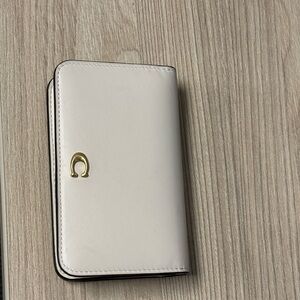 Coach Essential Slim Card Case (Brass/Chalk)